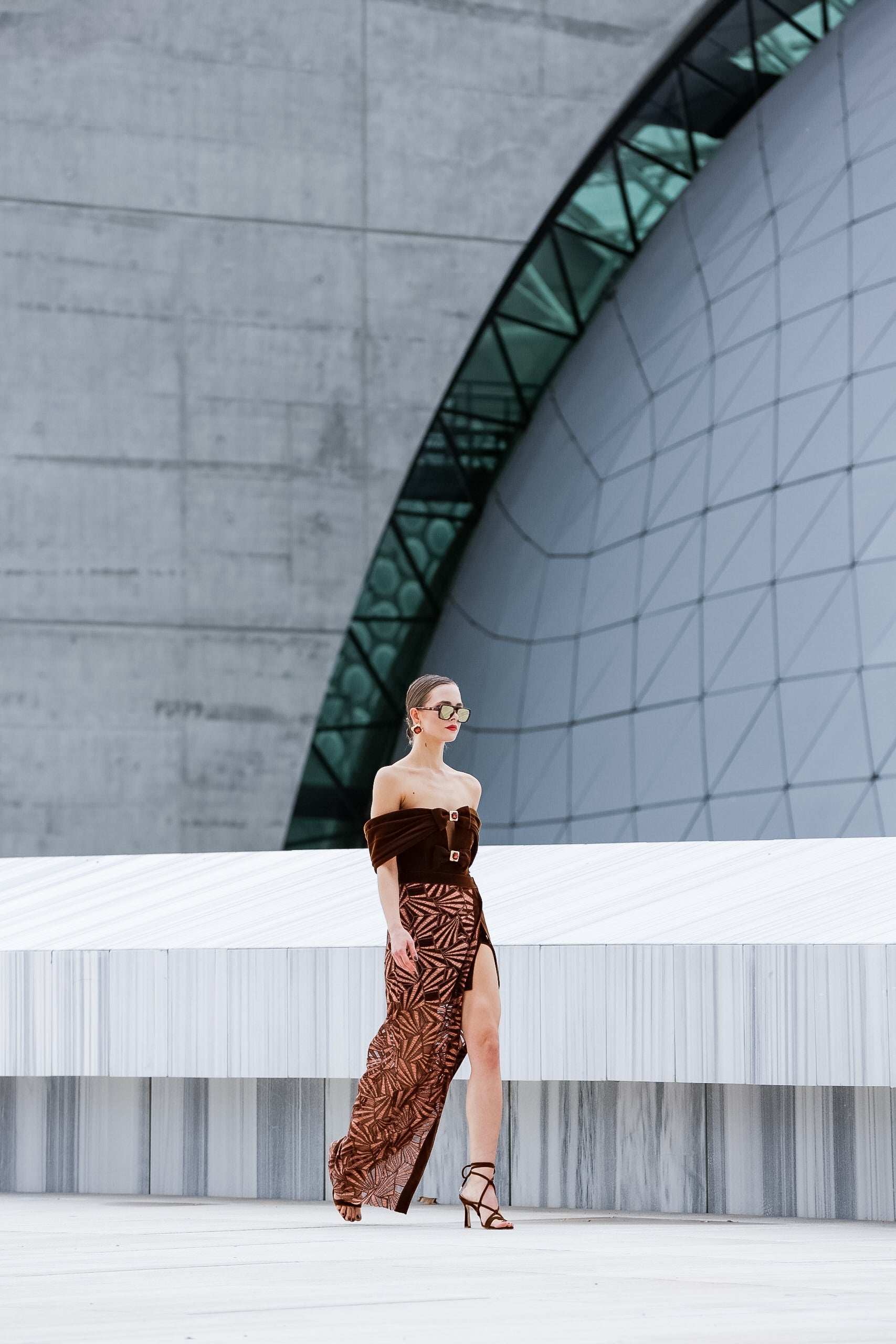 FW21-D-310-Brick-36 raisa_vanessa maxi-skirt-with-high-slit