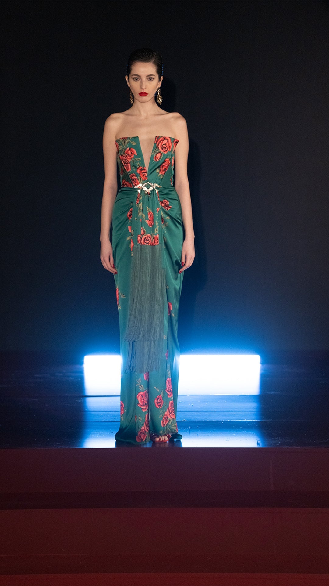 FW22-D-852-Green-36 raisa_vanessa rose-patterned-strapless-maxi-dress-with-fringes