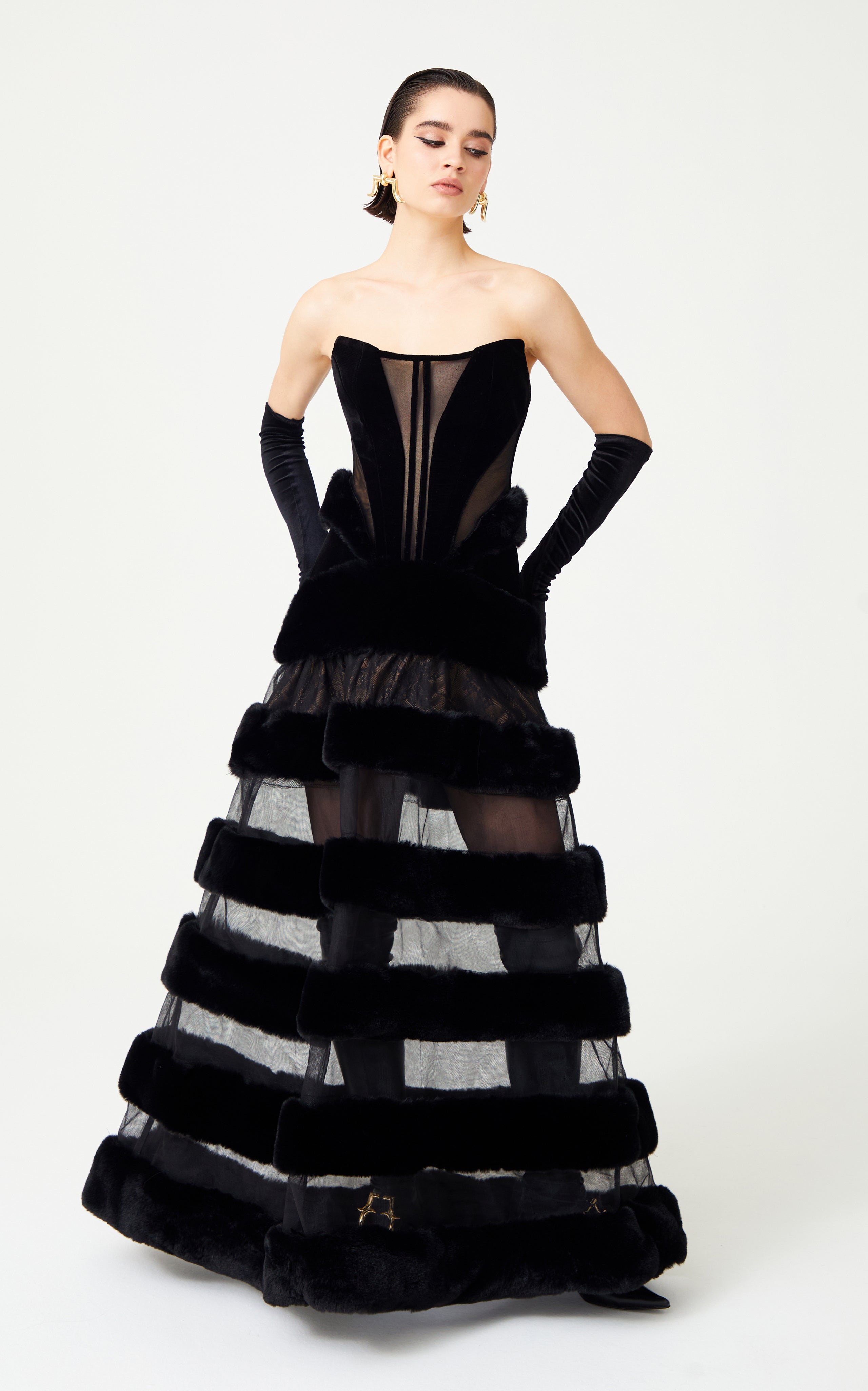 FW24-D-1041-Black-34 raisa_vanessa strapless-corseted-black-fur-and-silk-velvet-detailed-maxi-dress