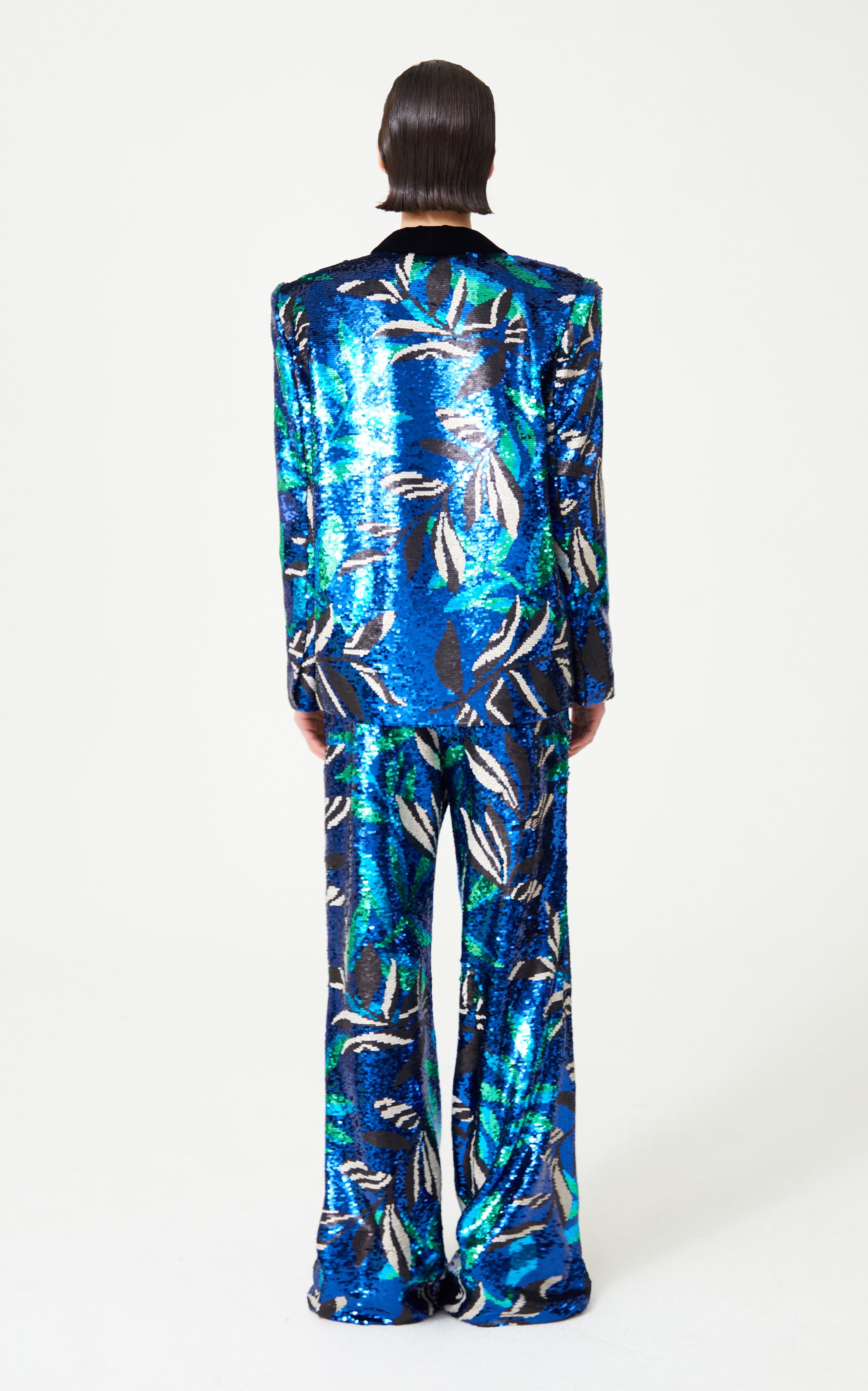 FW24-J-1001-Patterned Blue-40 raisa_vanessa flower-patterned-sequin-woven-lycra-jacket-with-velvet-collar