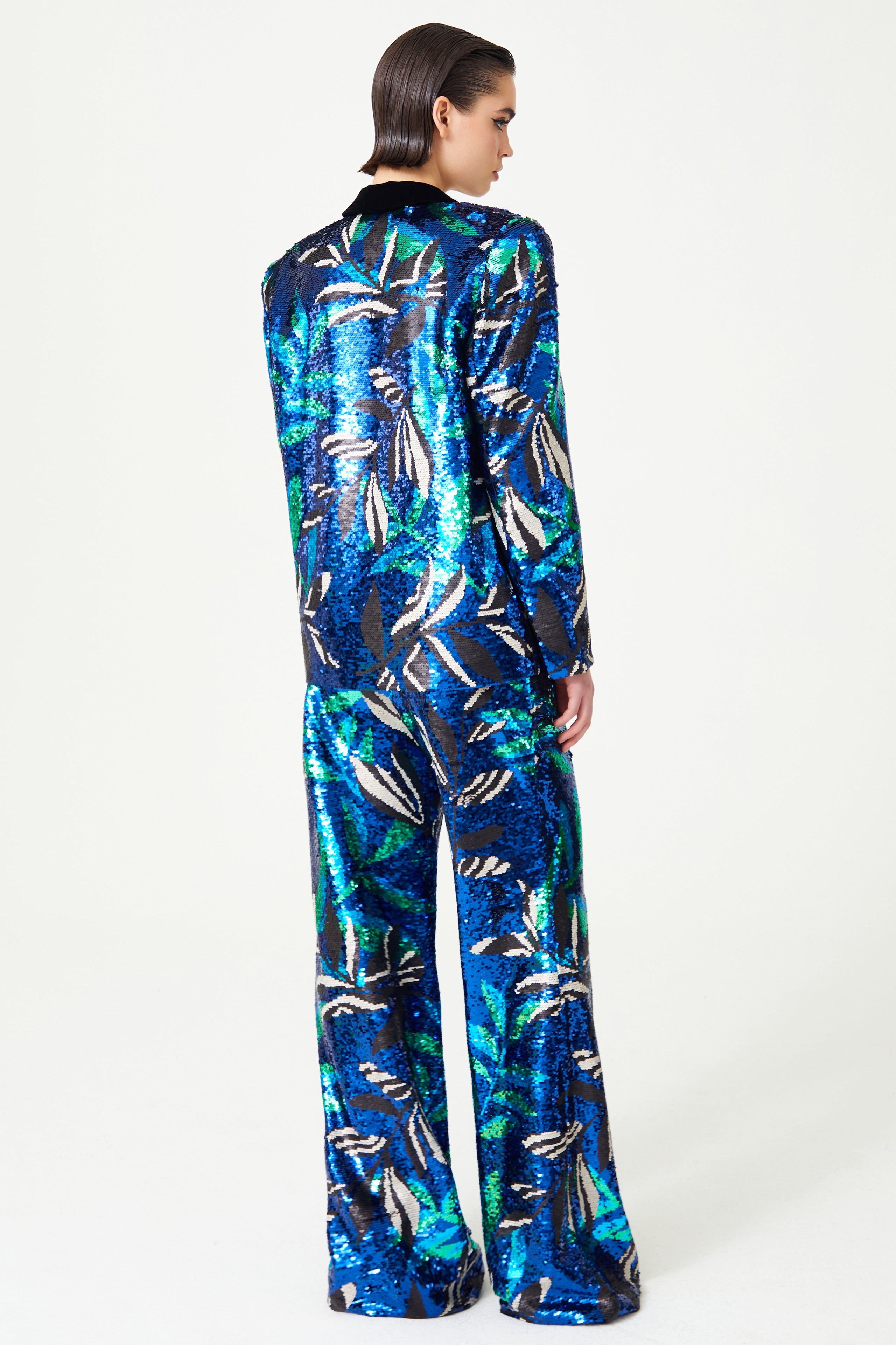FW24-J-1001-Patterned Blue-42 raisa_vanessa flower-patterned-sequin-woven-lycra-jacket-with-velvet-collar