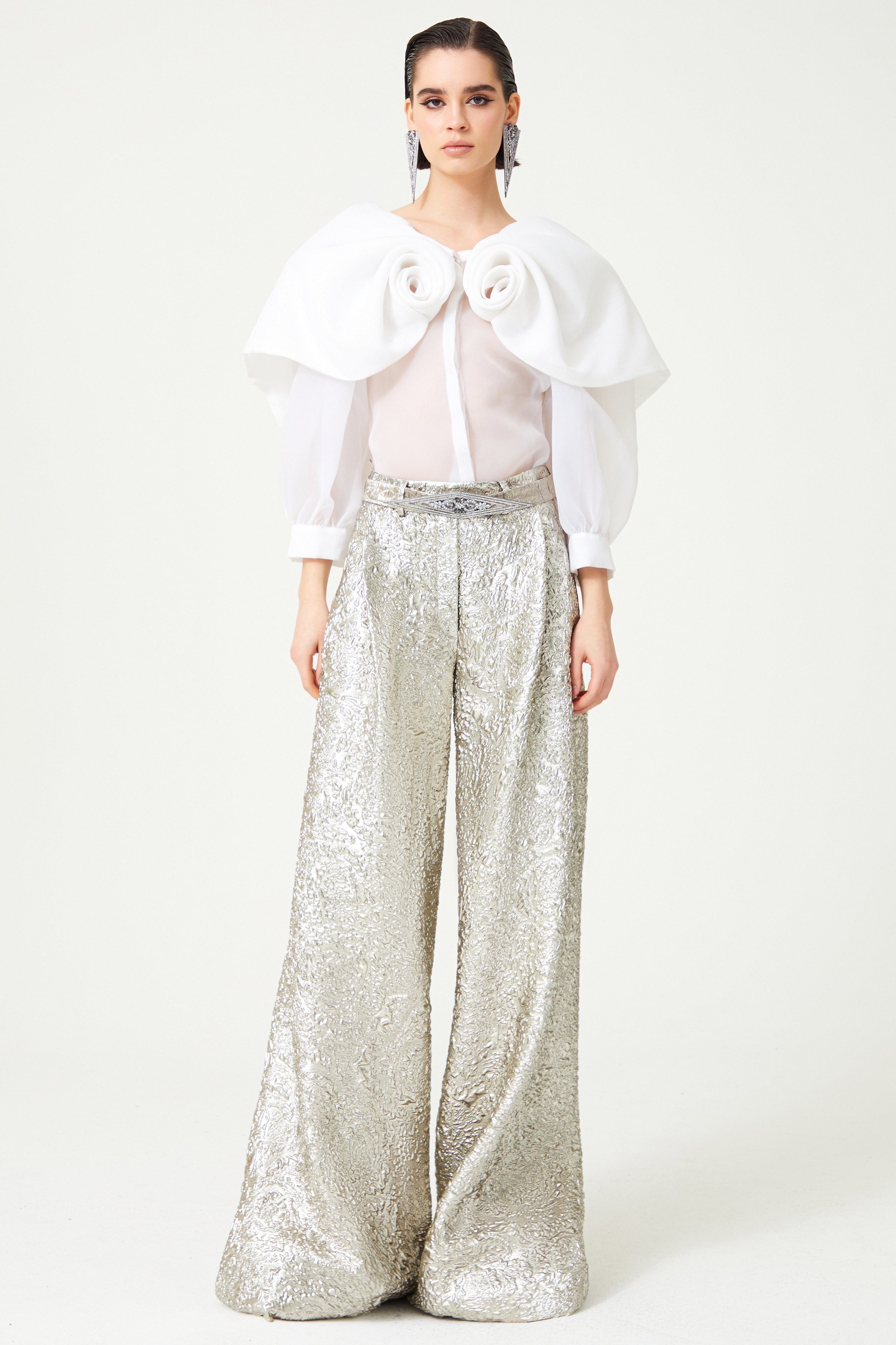 FW24-T-1002-White-34 raisa_vanessa white-flower-detailed-royal-neckline-silk-organza-shirt