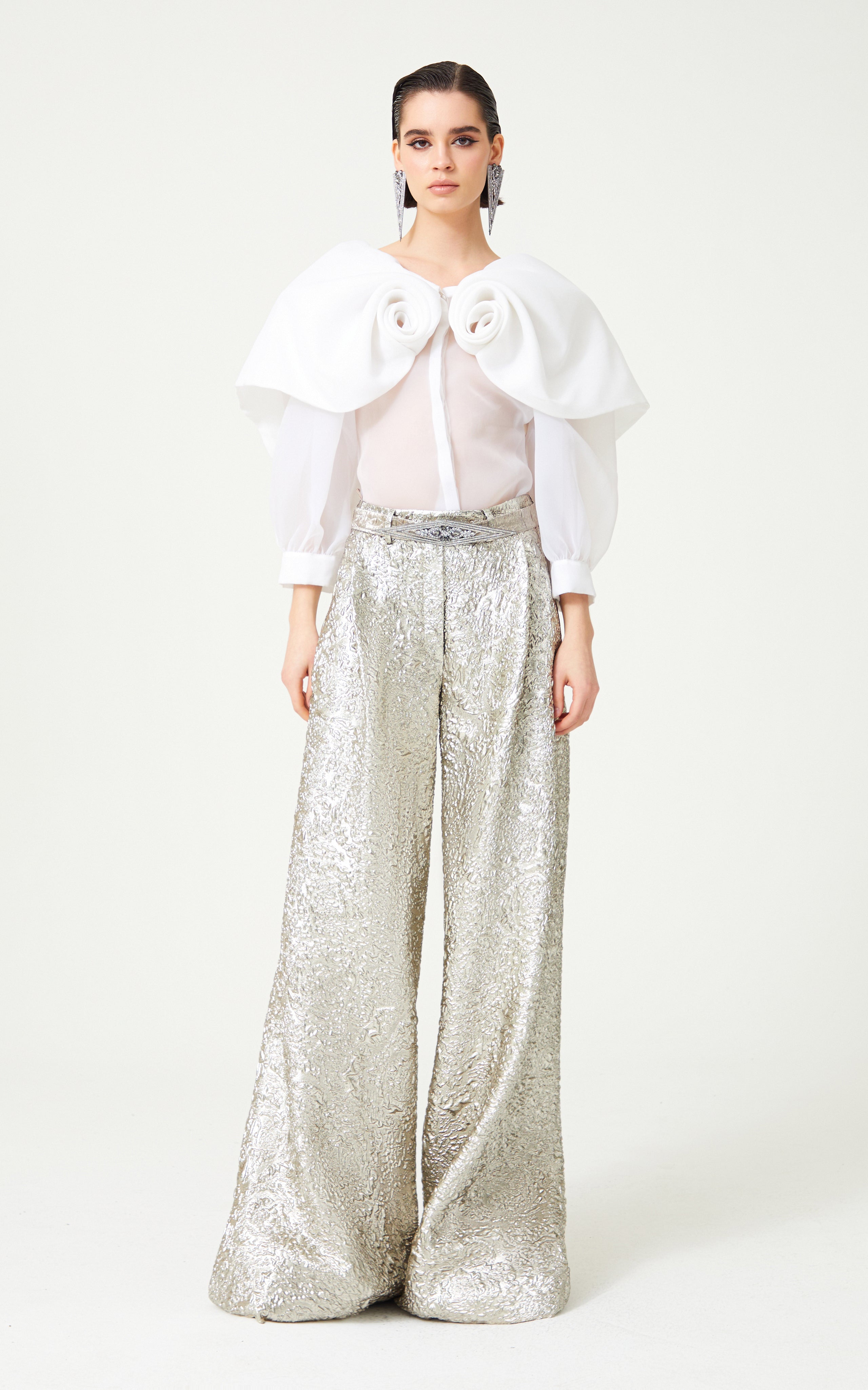 FW24-T-1002-White-34 raisa_vanessa white-flower-detailed-royal-neckline-silk-organza-shirt