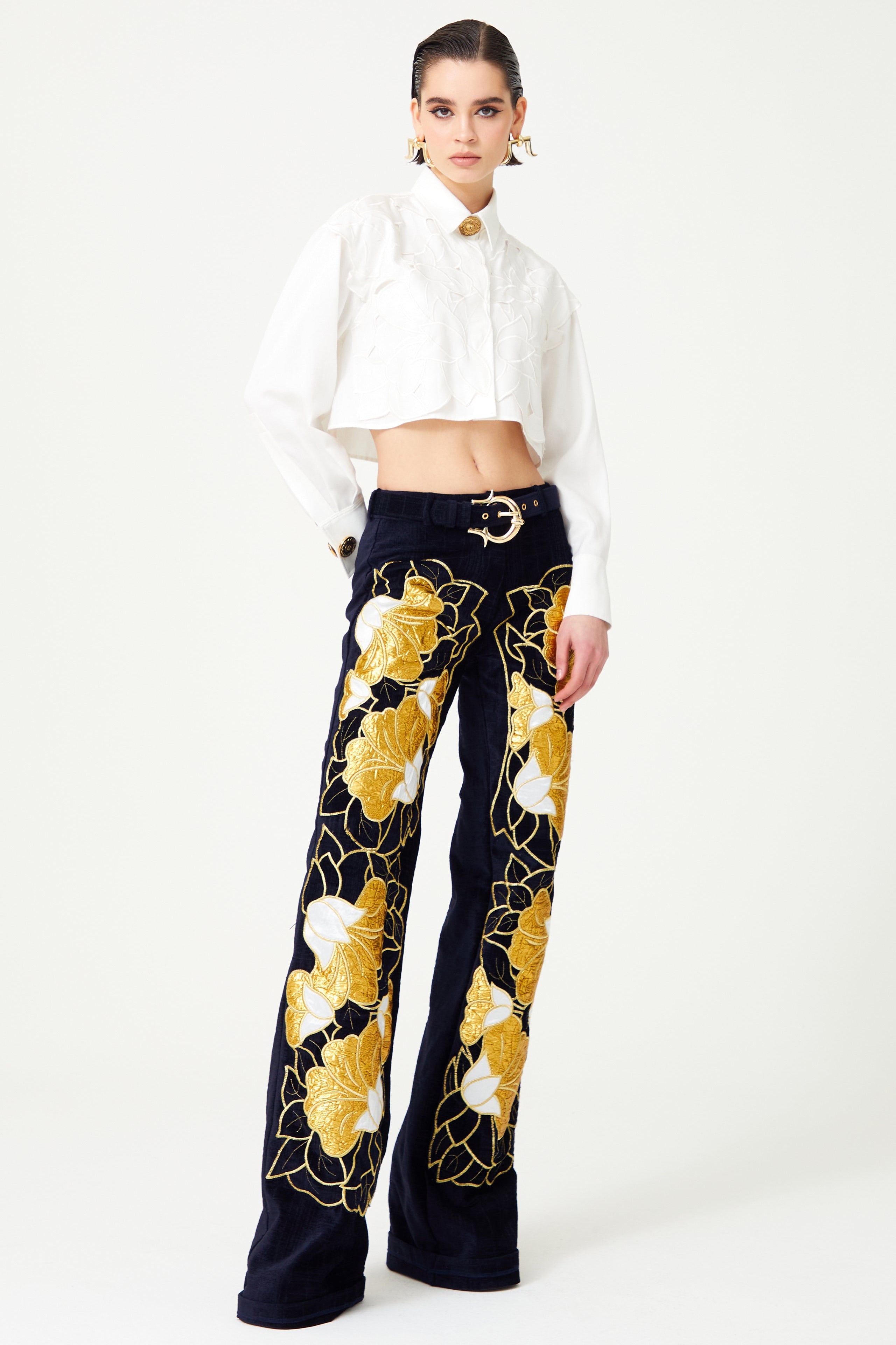 FW24-T-1006-White-34 raisa_vanessa white-flower-brouded-short-shirt