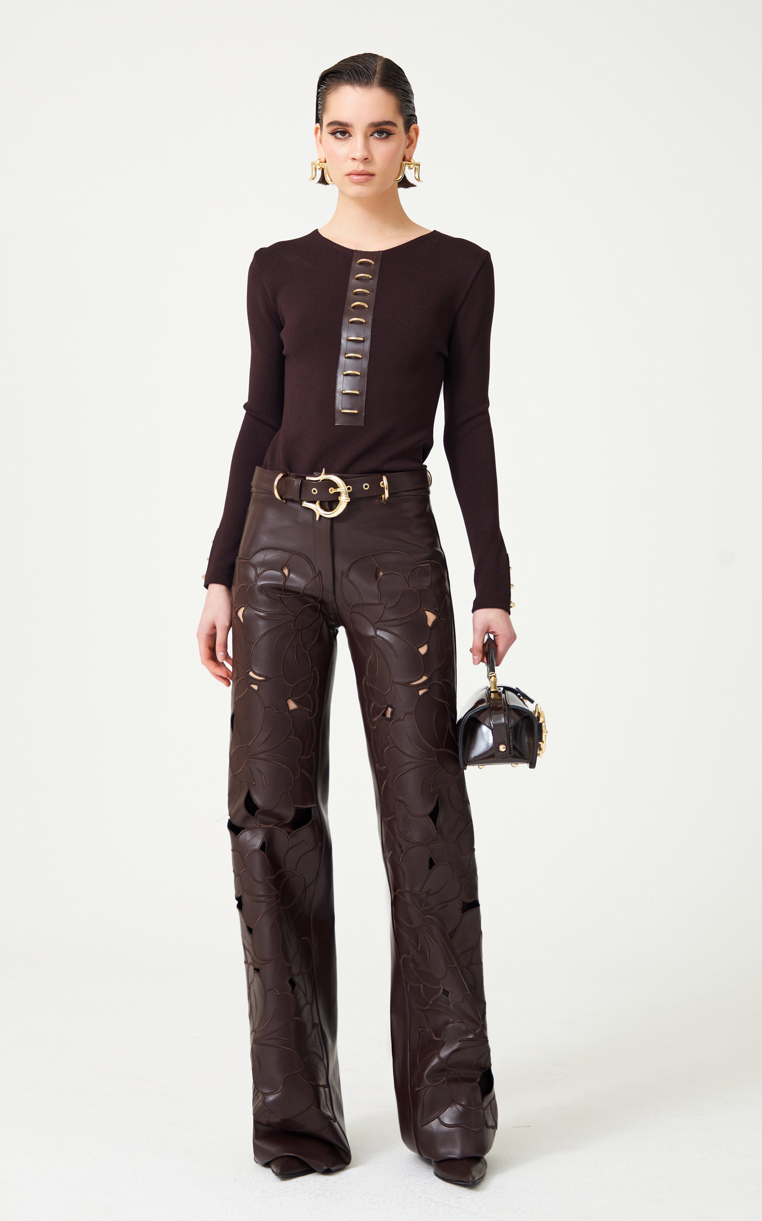 FW24-T-1008-Brown-34 raisa_vanessa brown-knit-top-with-gold-accessories