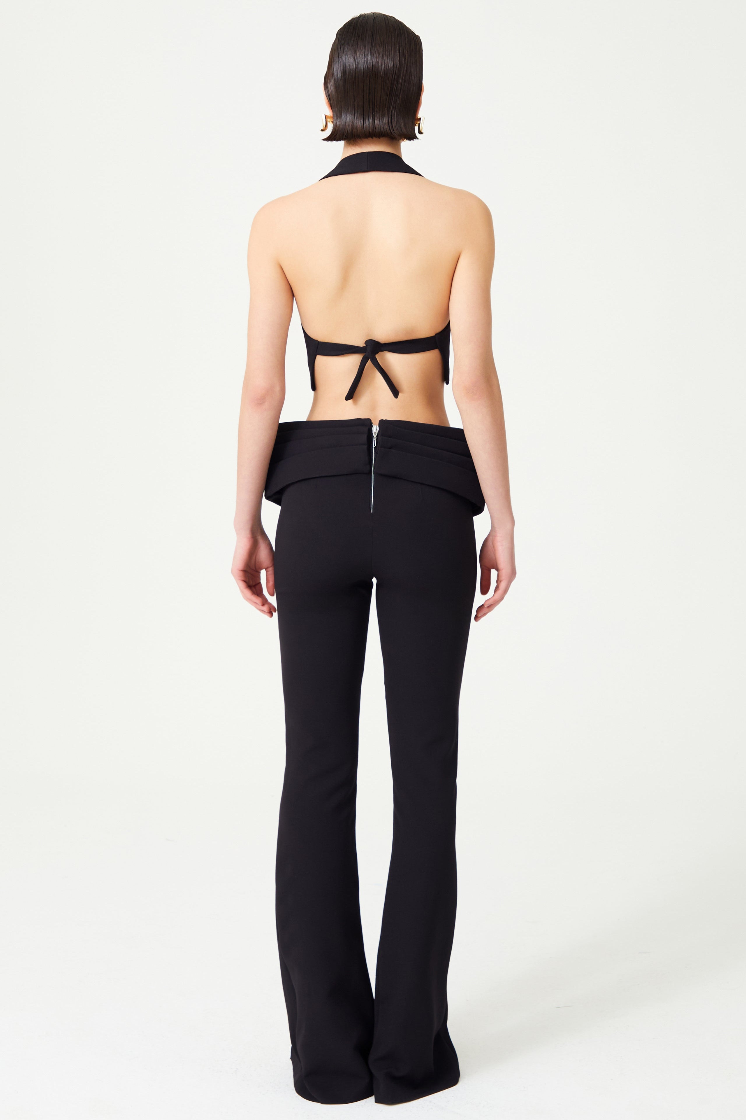 FW24-T-1021-Black-40 raisa_vanessa black-stretchy-flower-detailed-crop-vest