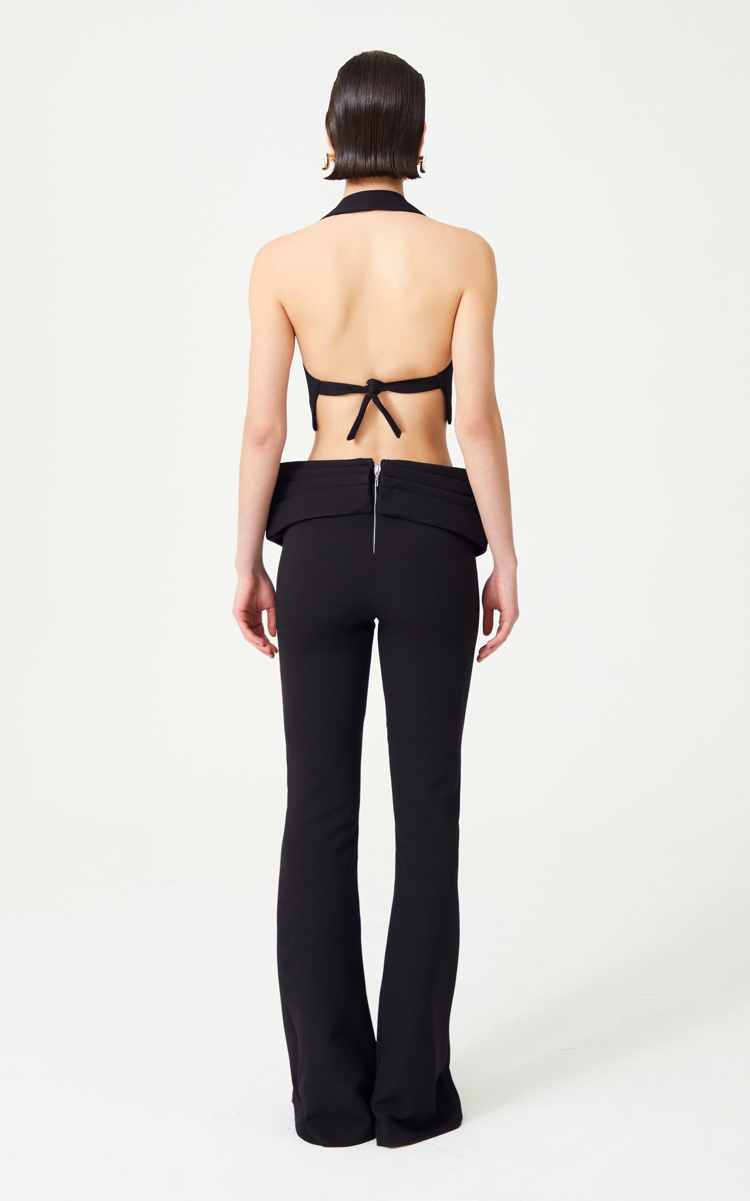 FW24-T-1021-Black-40 raisa_vanessa black-stretchy-flower-detailed-crop-vest
