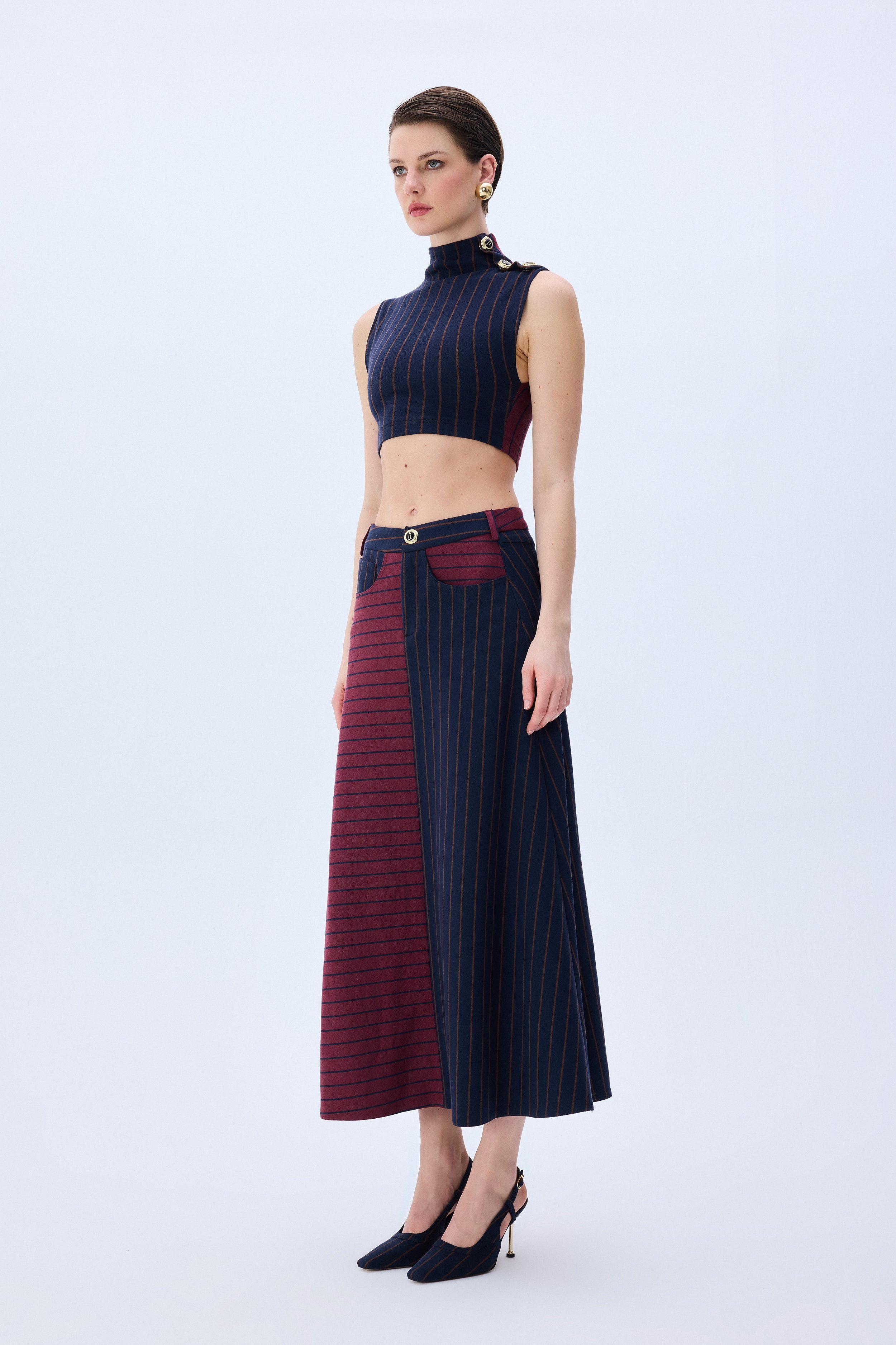 FW25-T-1024-Navy-36 raisa_vanessa navy-burgundy-knitted-stretch-halter-neck-crop-top