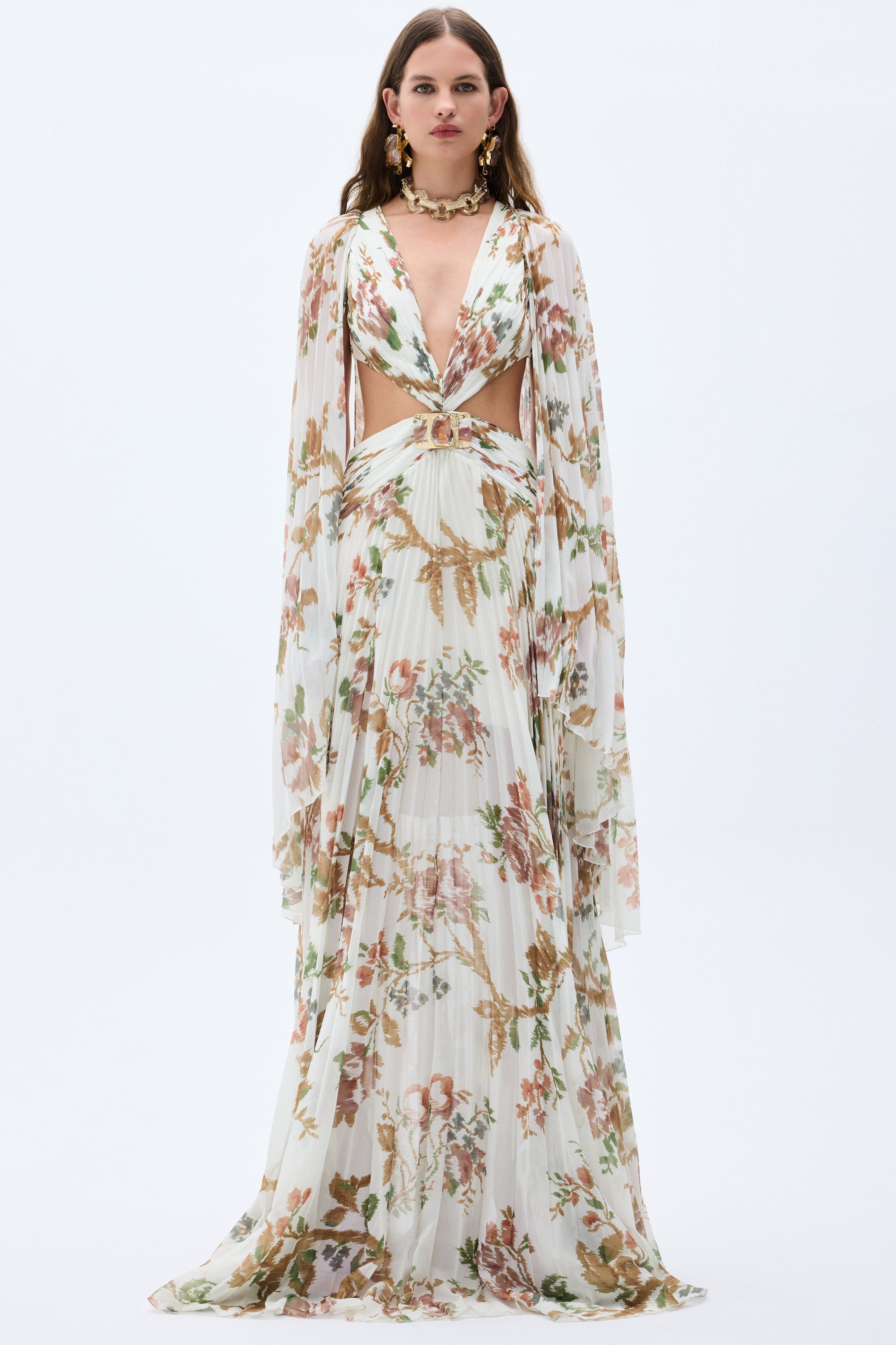 SS25-D-1006-printed-34 raisa_vanessa pleated-chiffon-flower-printed-maxi-dress-with-rock-shaped-swarovski-stoned-accessory-detail