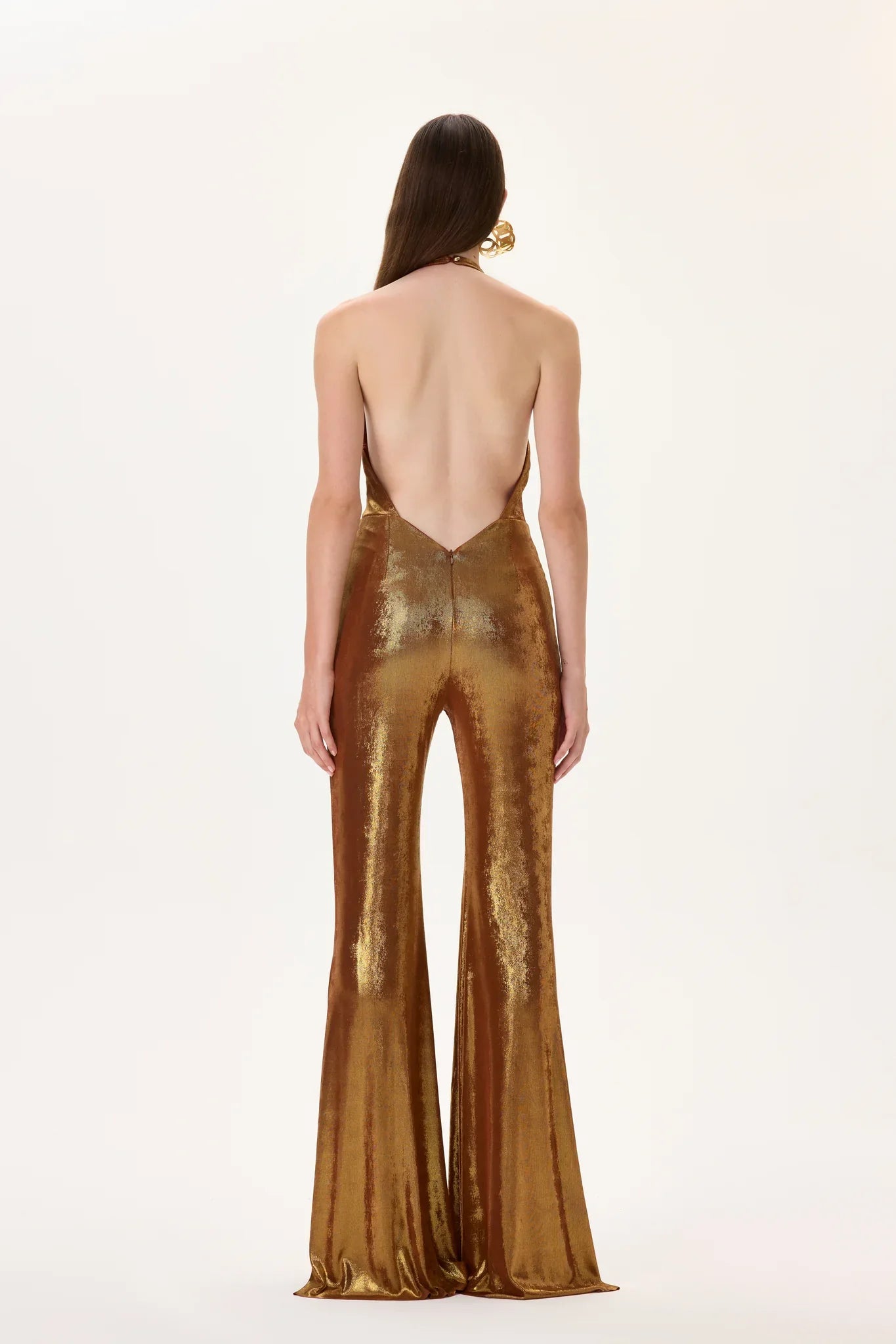 SS26-JS-1001-38 raisa_vanessa bronze-metallic-jersey-gold-accessory-detailed-flare-jumpsuit