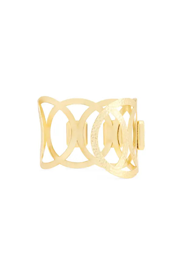 gold-bracelet-with-green-and-red-diamonds raisa_vanessa gold-bracelet-with-green-and-red-diamonds