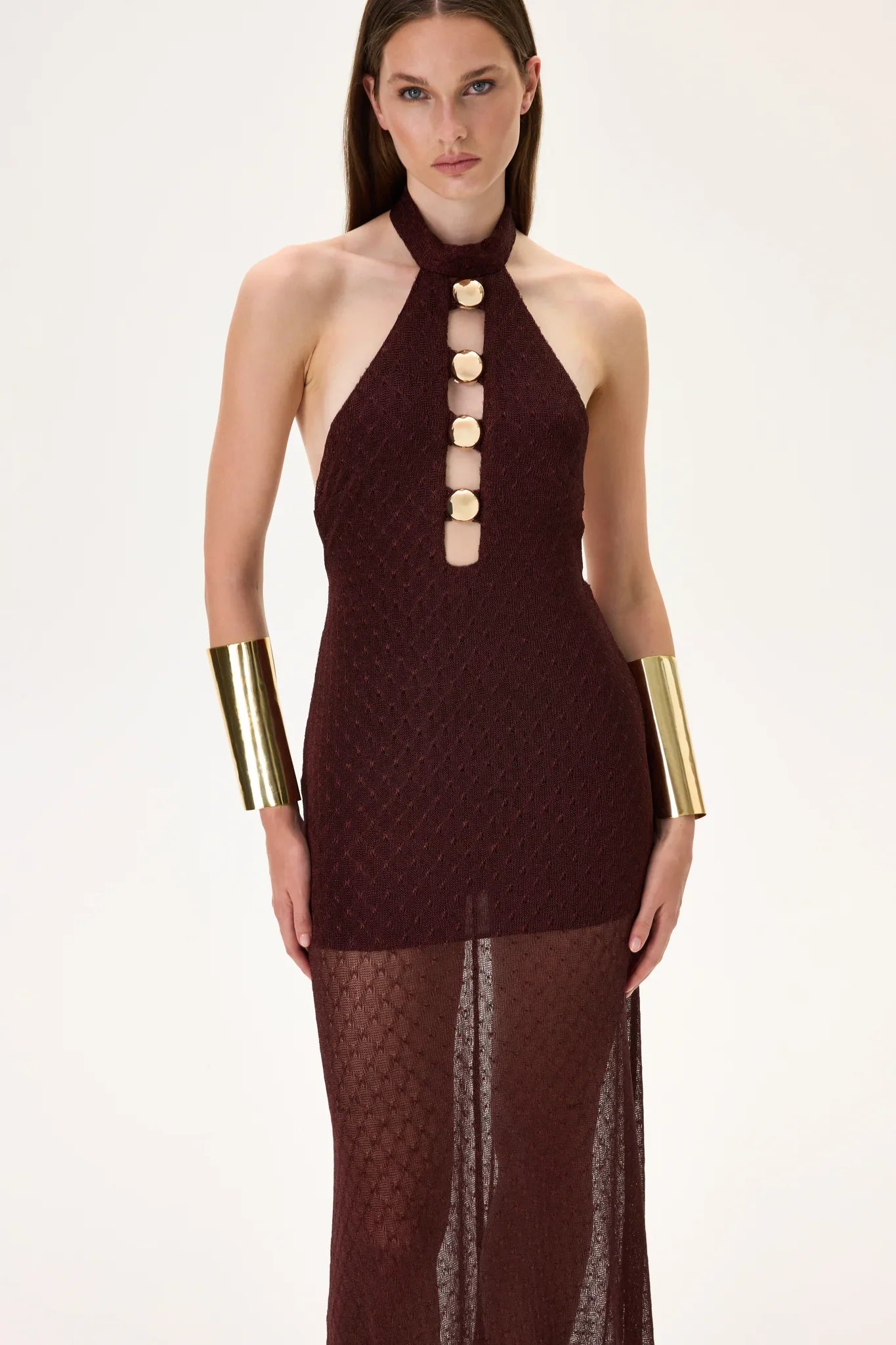 D-36CR-28077 raisa_vanessa knitted-burgundy-halter-neck-maxi-dress-with-gold-metal-accessories