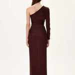 SS26-D-1021-38 raisa_vanessa knitted-burgundy-one-sleeved-draped-midi-dress-with-side-slit-and-gold-accessories
