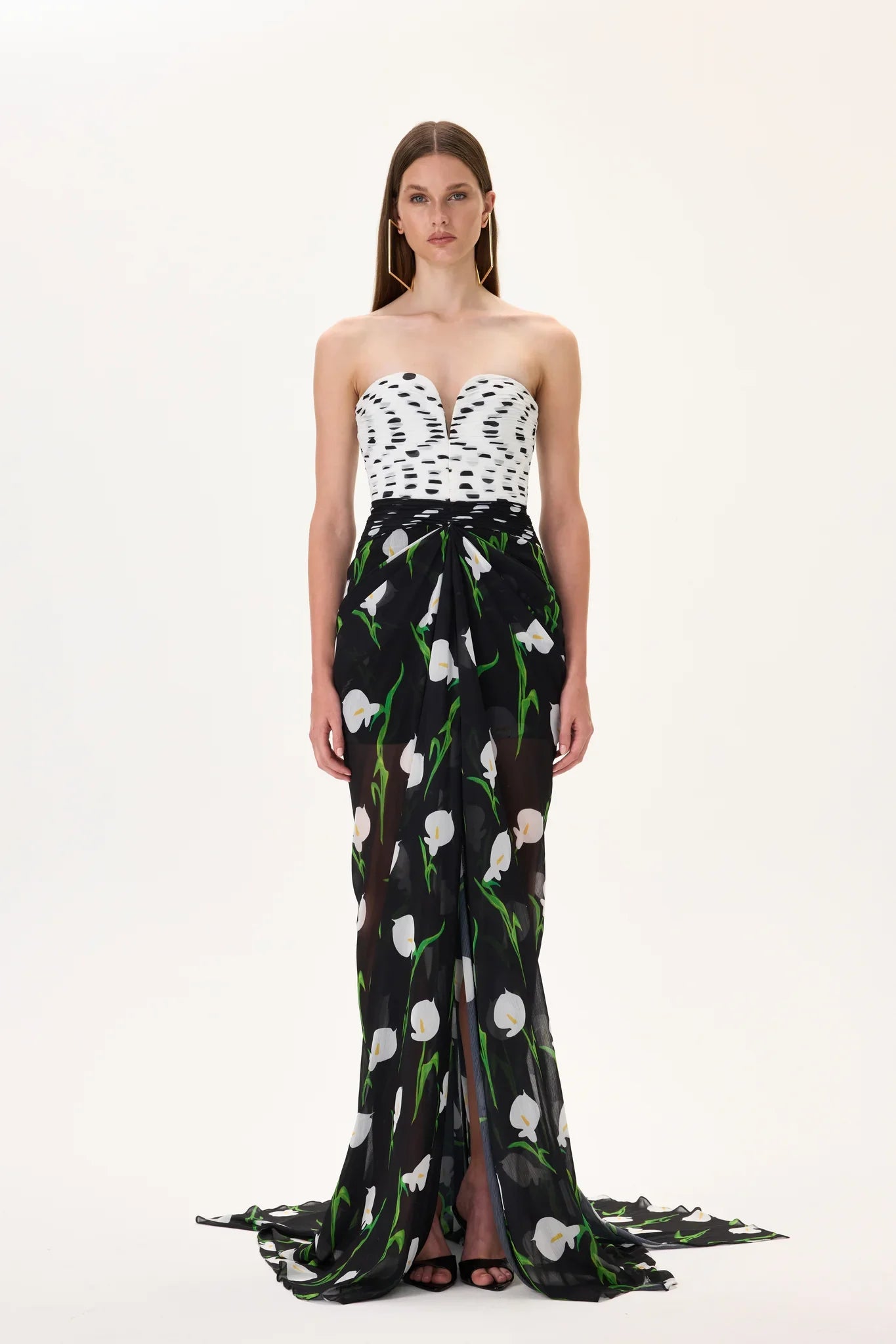 SS26-D-1047-34 raisa_vanessa flower-patterned-chiffon-gown-with-polka-dot-corset-top