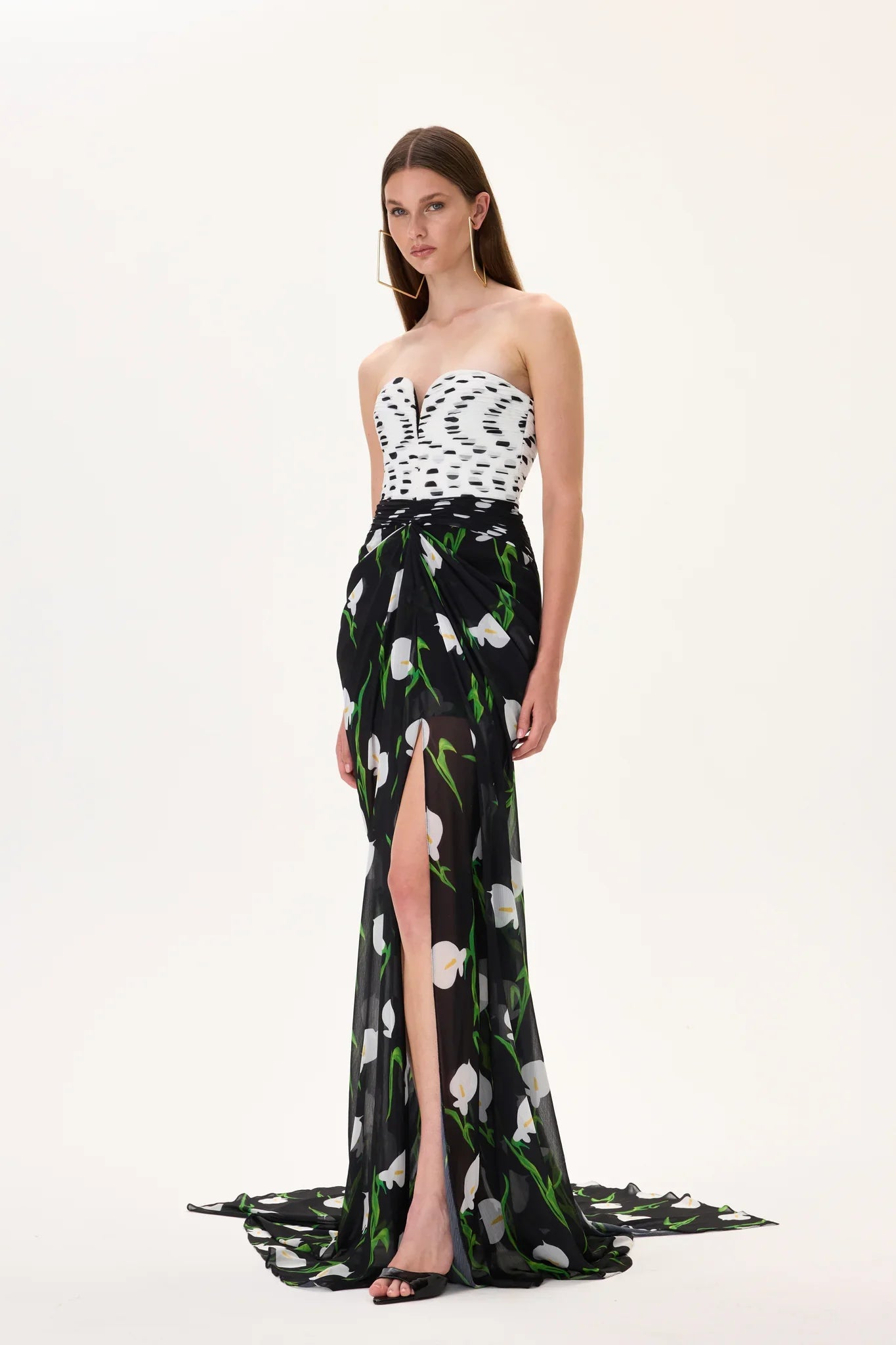 SS26-D-1047-36 raisa_vanessa flower-patterned-chiffon-gown-with-polka-dot-corset-top